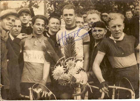 An early Van Steenbergen victory